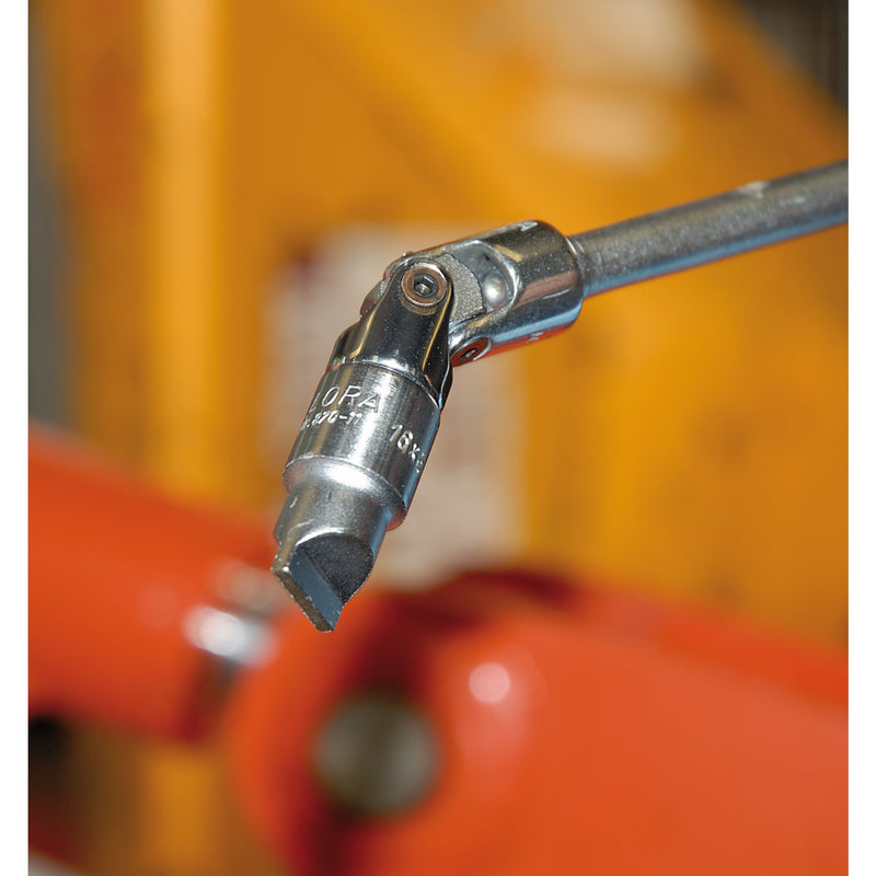 Draper 00260 Elora Plain Slot Screwdriver Socket, 3/8" Sq. Dr., 3mm