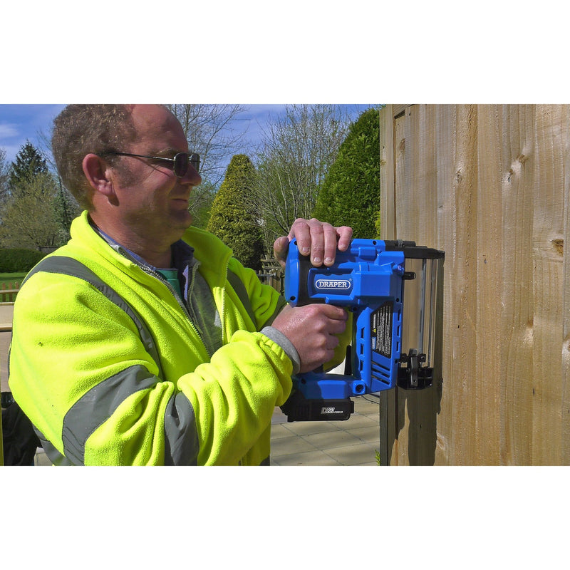 Draper 00646 D20 20V Nailer/Stapler, 1 x 2.0Ah Battery, 1 x Charger