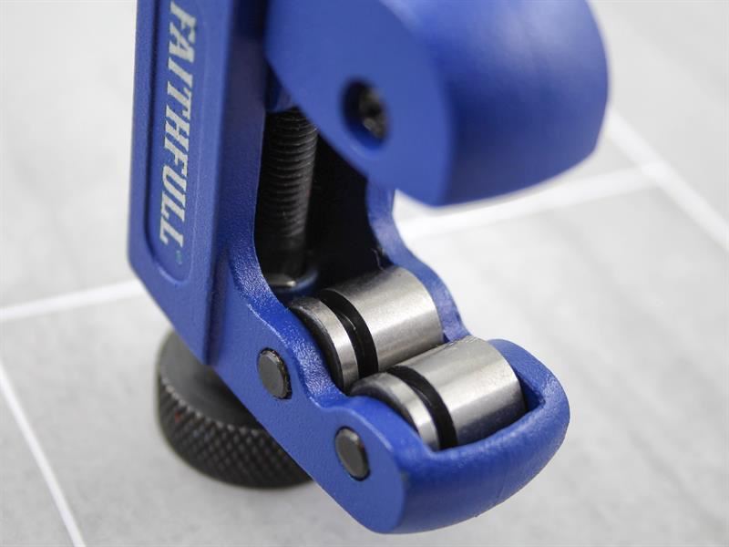 Faithfull Pipe Cutter 3 - 30mm Faithfull - RockBottom Northampton