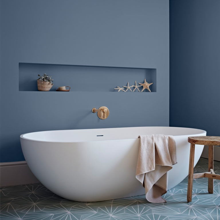 Crown Easyclean Bathroom Mid Sheen 2.5L Runaway