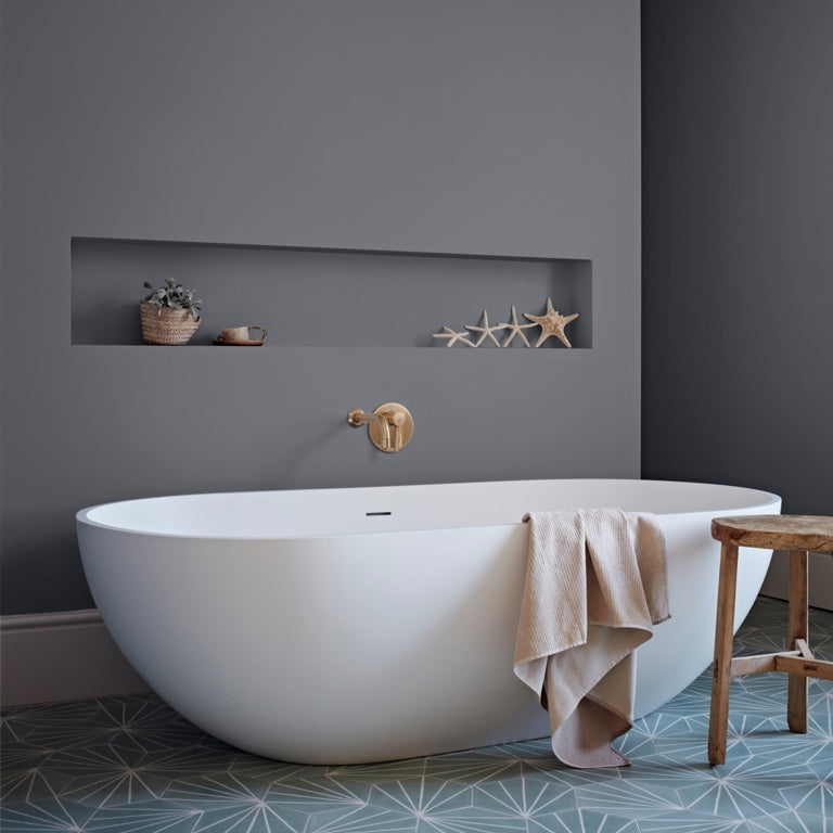 Crown Easyclean Bathroom Mid Sheen 2.5L Tin Bath