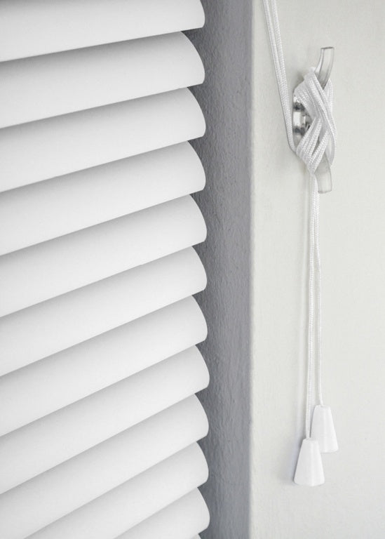 RENAISSANCE PVC Wide Venetian Blind White 150cm