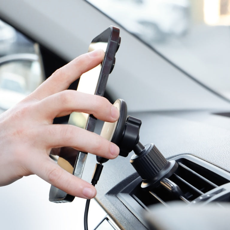 Streetwize Magnetic Car Mount Charger