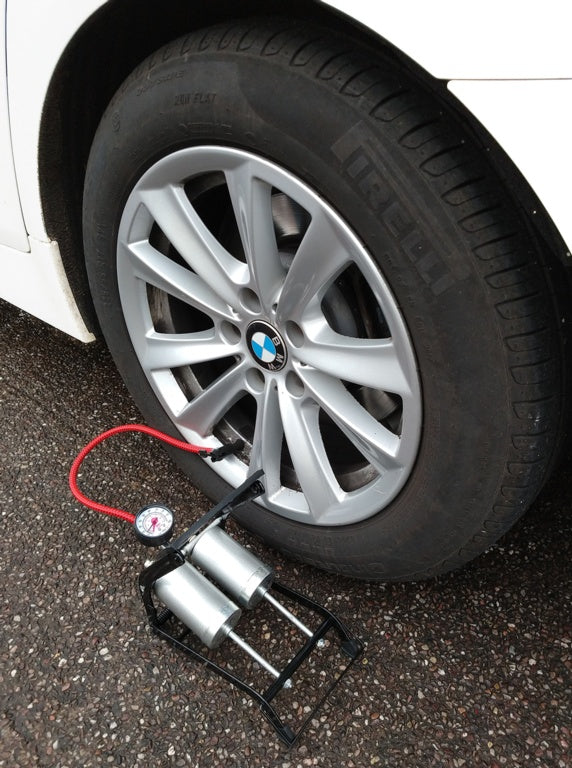 Streetwize Foot Pump Deluxe Double Barrel