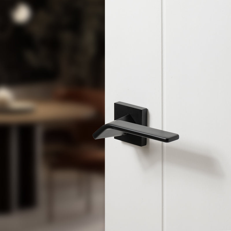 Oro & Oro Frana Lever Door Handle on Square Rose - Matt Black