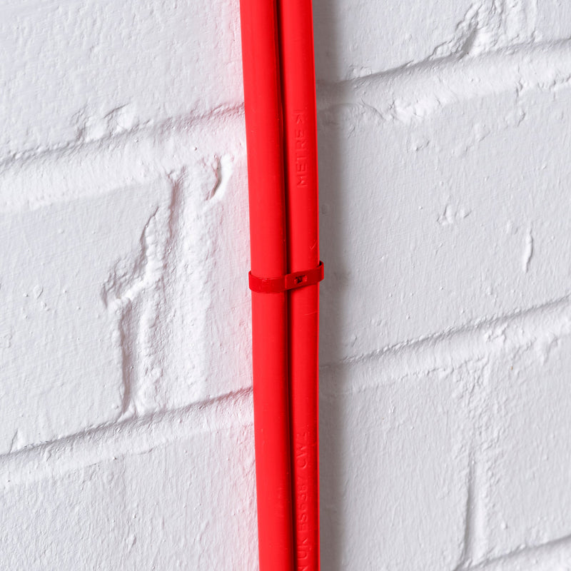 D-Line Fire Clip - Safe-D Stag-Clip for 2x 8-10mm φ cables. Twin, Red - Pack of 100