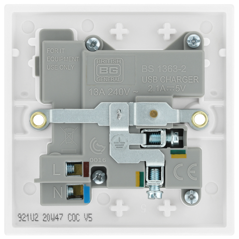 BG Electrical 900 Series - Single switched, single pole, with 2 x USB A