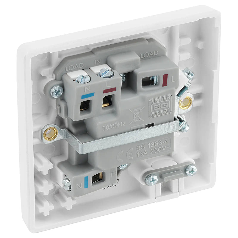 BG Electrical 800 Series - Switched and fused with flex outlet