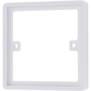 BG Electrical 800 Series - Single, 10mm square spacer