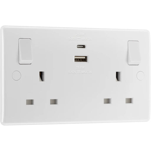 BG Electrical 800 Series - Double switched single pole, with USB A + C (22W)