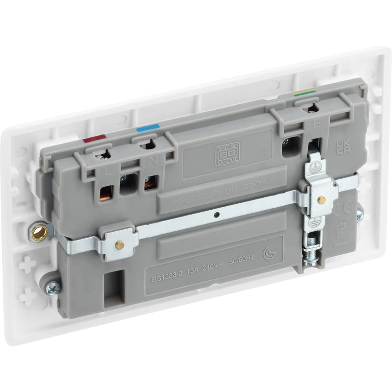 BG Electrical 800 Series - Double switched single pole, with USB A + C (22W)