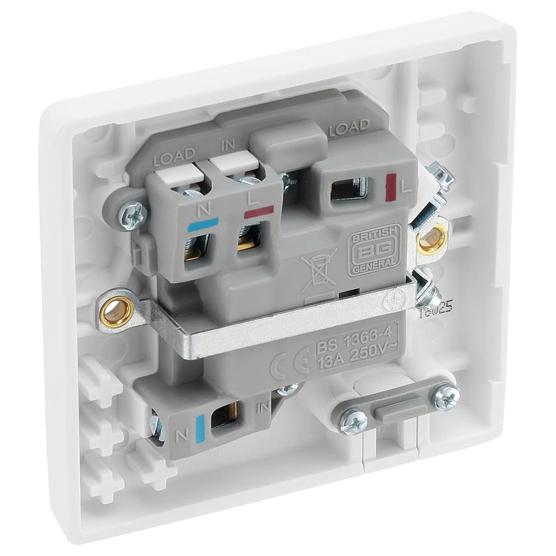 BG Electrical 800 Series - Switched and fused with indicator and flex outlet
