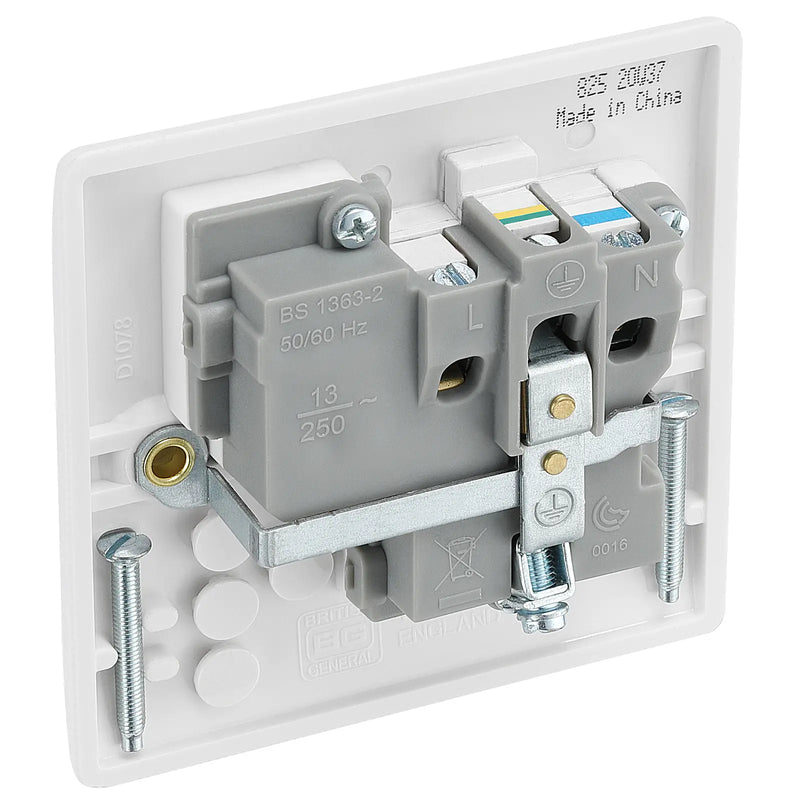 BG Electrical 800 Series - Single, switched, single pole, with indicator