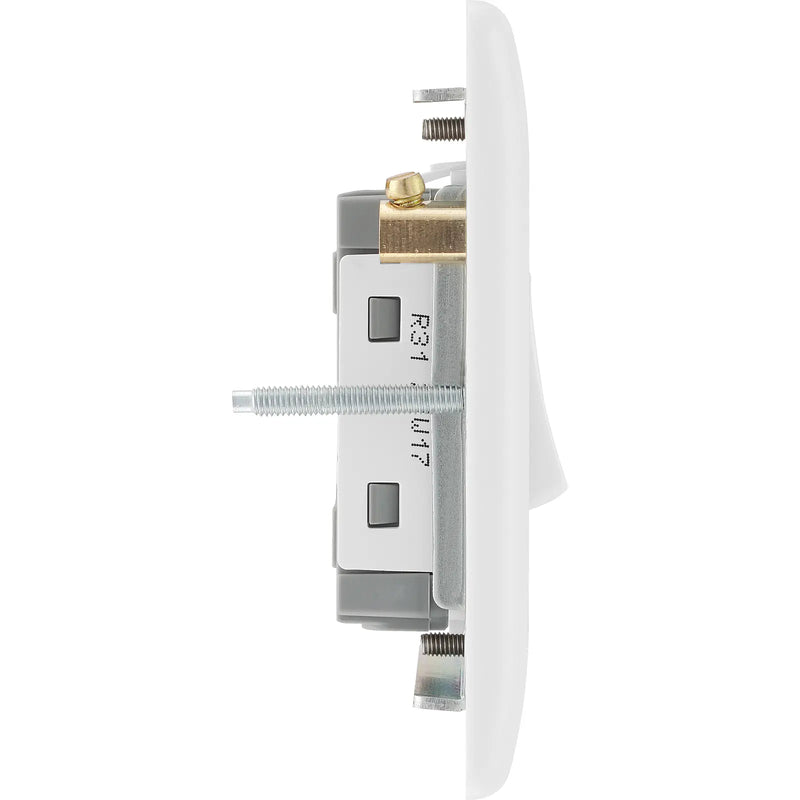 BG Electrical 800 Series - 20A, double pole, immersion switch, marked "sink/bath"