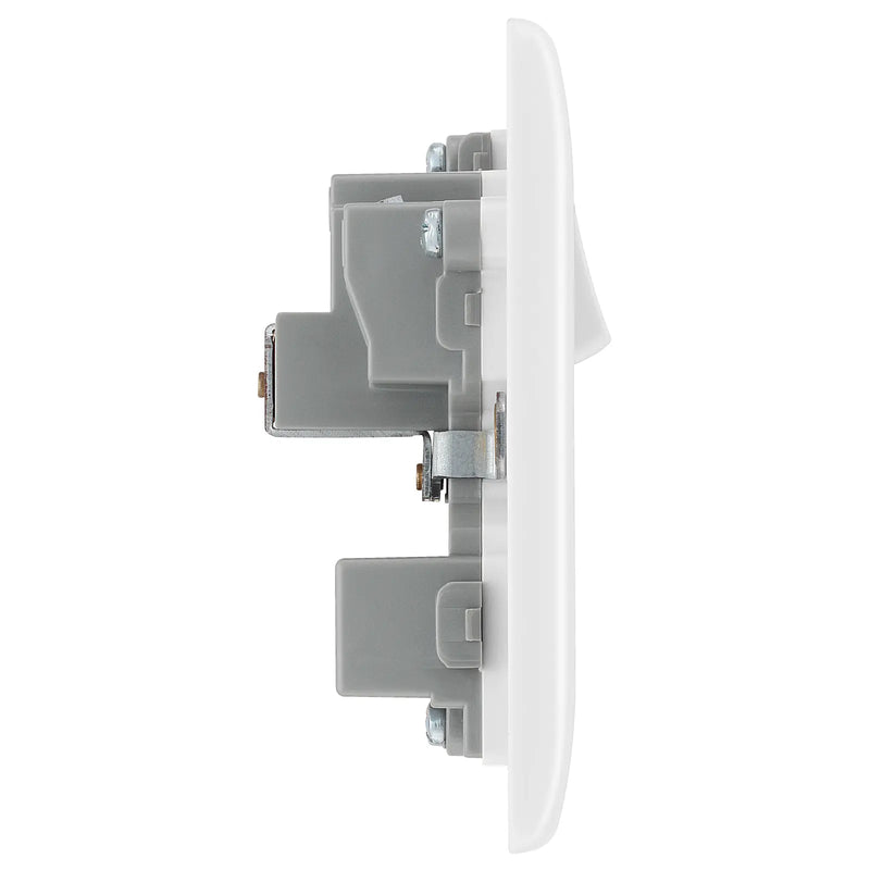 BG Electrical 800 Series - 15A, Single, switched, round pin
