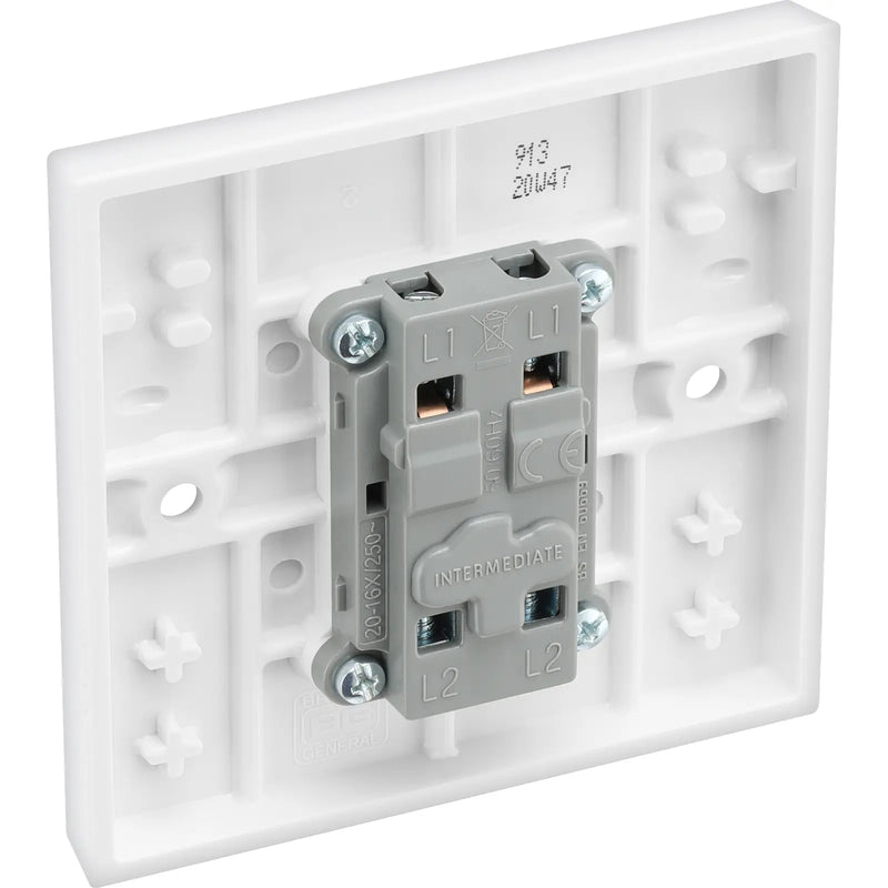 BG Electrical 900 Series - Intermediate switch