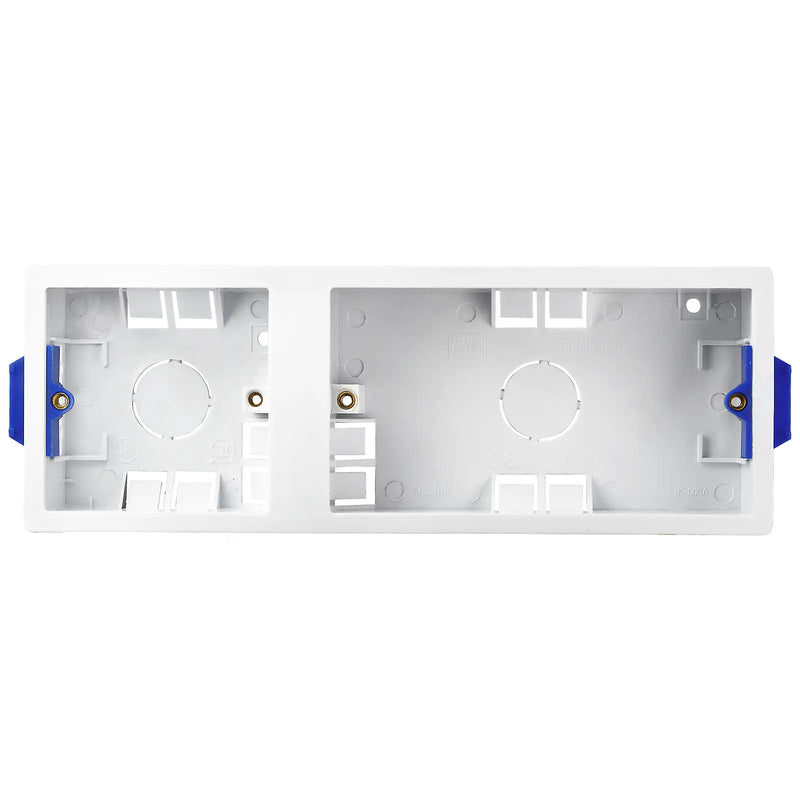 BG Electrical Contractor - Triple Dry Lining Box, 35mm