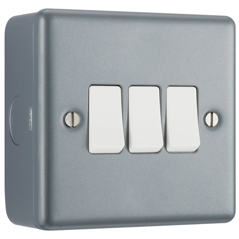 BG Electrical Metal Clad - Triple, 2 way switch