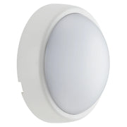 Luceco Ext Residential - Exterior residential bulkhead round 450lumens with white or black bezel