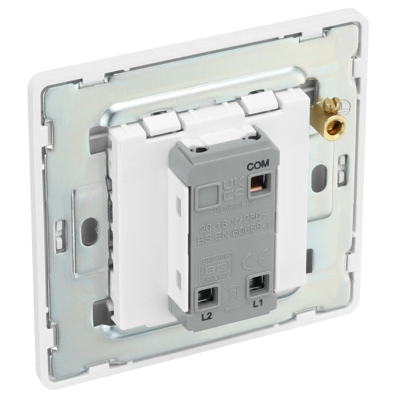BG Electrical Evolve Pearlescent White - Single, 2 way switch, edge rocker