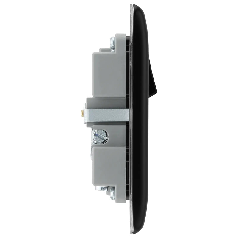 BG Electrical Nexus Metal Matt Black - Single, switched, single pole, with 1 x USB A + 1 x USB C
