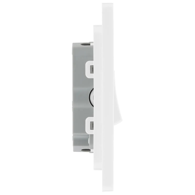 BG Electrical Evolve Pearlescent White - Triple, 2 way switch