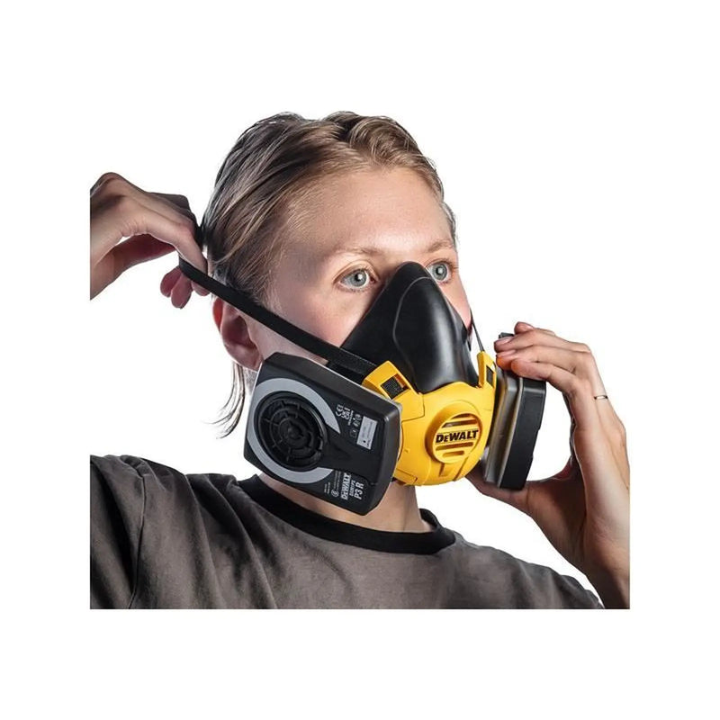 DEWALT Respiration DeWalt P3 Half Mask Respirator with High Efficiency Filters
