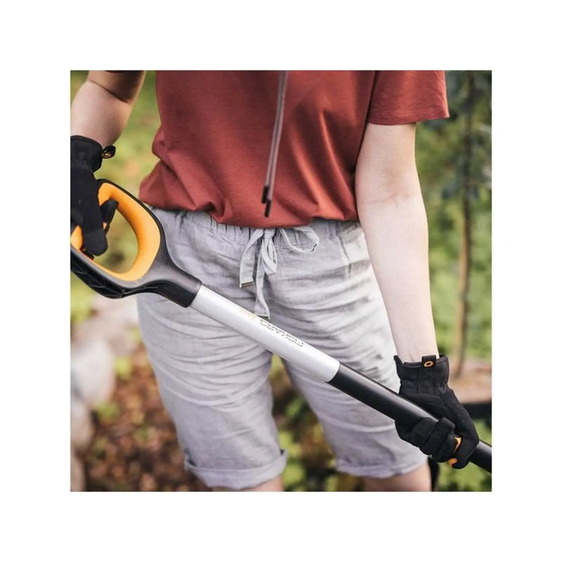 Fiskars Solid™ Metal Rounded Spade
