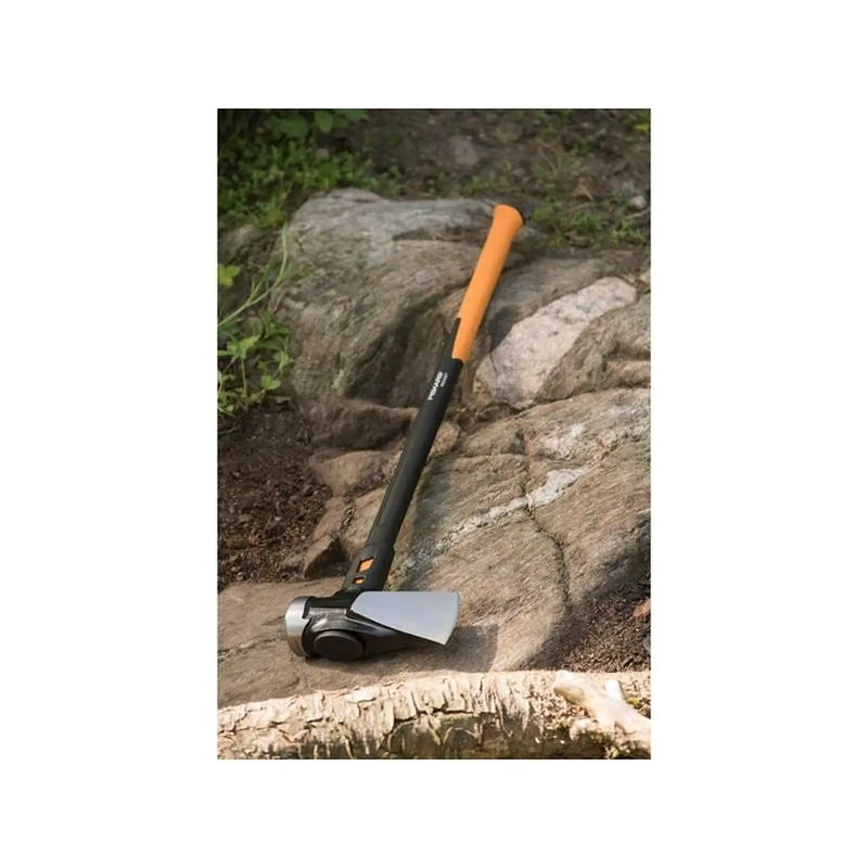 Fiskars IsoCore Builder's Axe