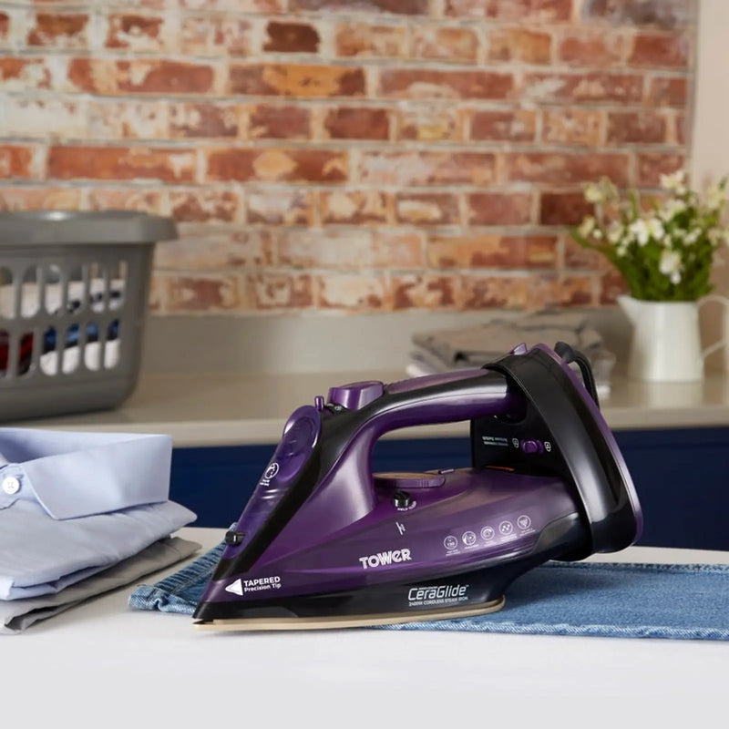 Tower Ceraglide Cord/Cordless Iron 2400w