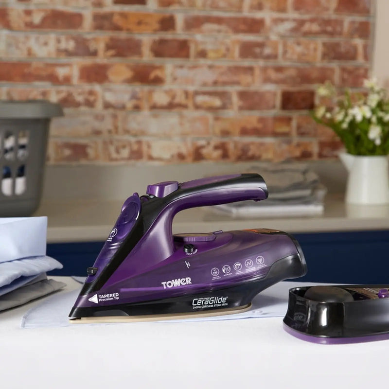 Tower Ceraglide Cord/Cordless Iron 2400w
