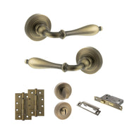 Atlantic Old English Wrexham Door Handle Pack (Bathroom Set - 3" CE Bathroom Lock, 4" Slim Knuckle Hinges x2) - Matt Antique Brass