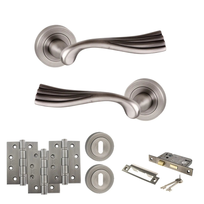 Atlantic Old English Richmond Door Handle Pack (3 Lever Lock Set - 2.5" CE Sashlock, 4" Fire Rated Hinges x3)