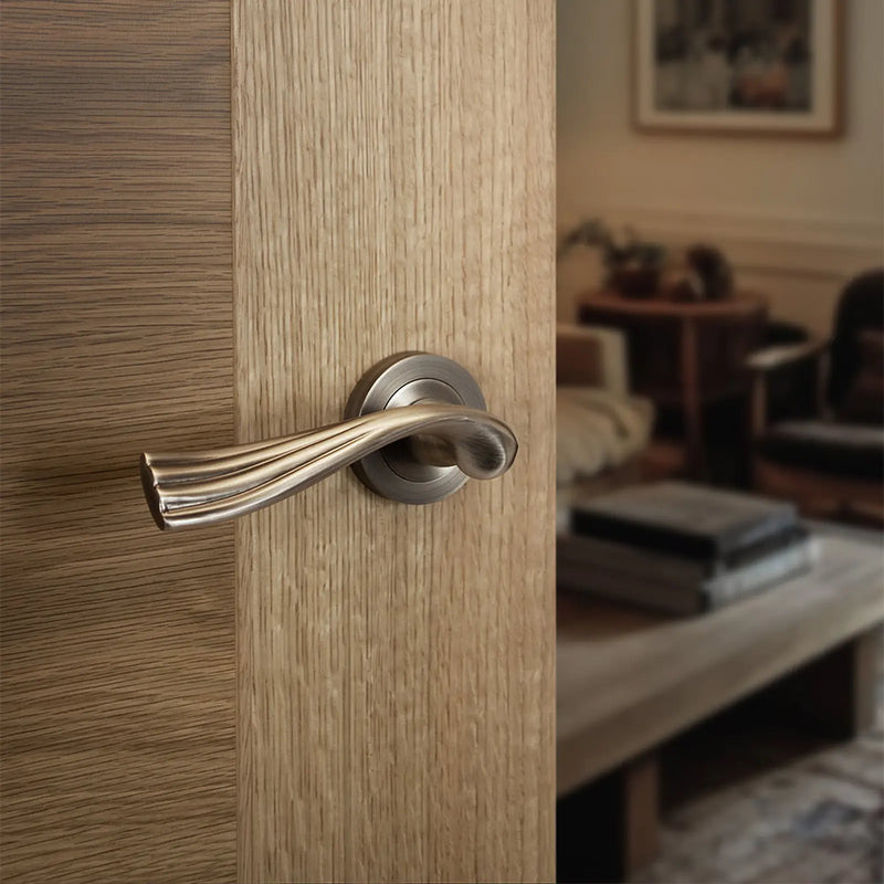 Atlantic Old English Richmond Door Handle Pack (3 Lever Lock Set - 2.5" CE Sashlock, 3" Fire Rated Hinges x3)