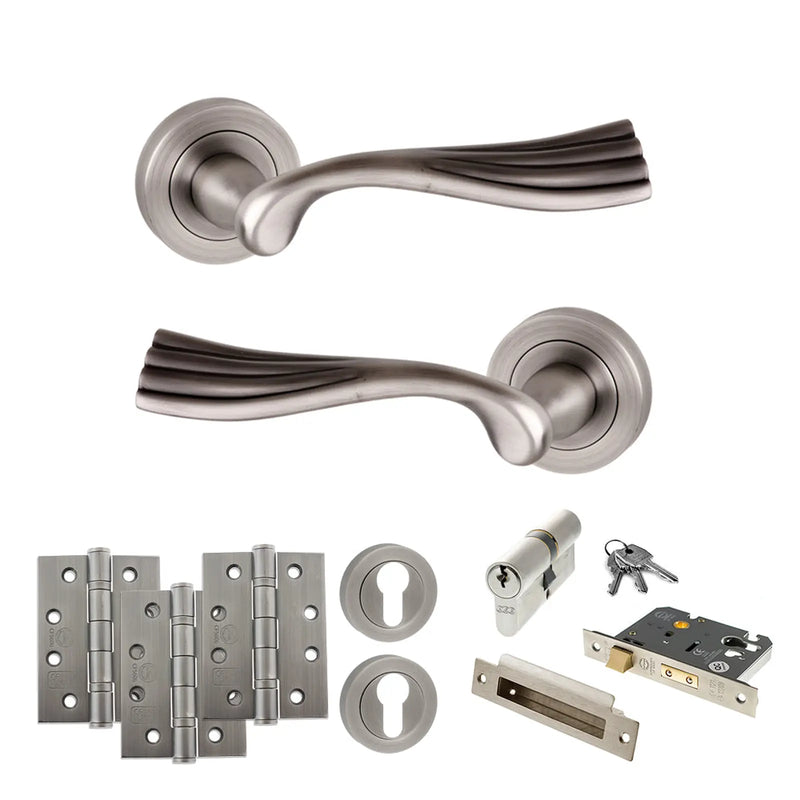 Atlantic Old English Richmond Door Handle Pack (Euro Lock Set - 2.5" CE Sashlock, 4" Fire Rated Hinges x3)