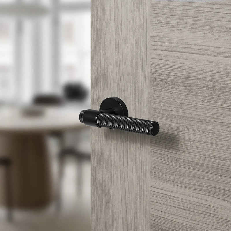 Atlantic Senza Pari Andretta Door Handle Pack (3 Lever Lock Set - 2.5" CE Sashlock, 4" Fire Rated Hinges x3)