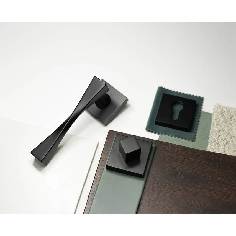Atlantic Senza Pari Euro Escutcheons on Minimal Square Rose