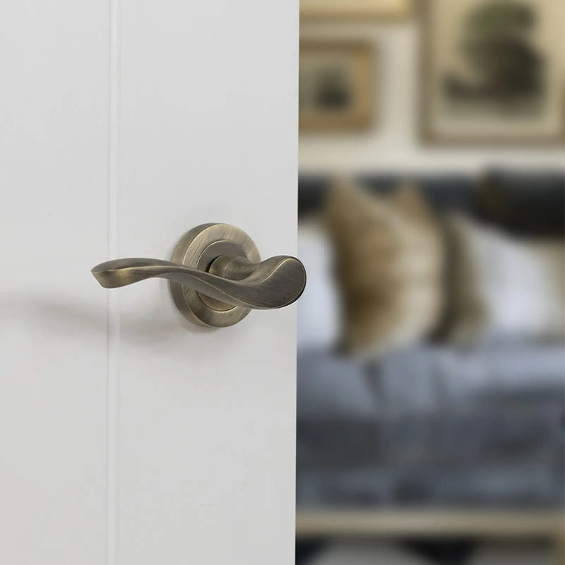 Atlantic Old English Warwick Door Handle Pack (Euro Lock Set - 2.5" CE Sashlock, 4" Fire Rated Hinges x3)