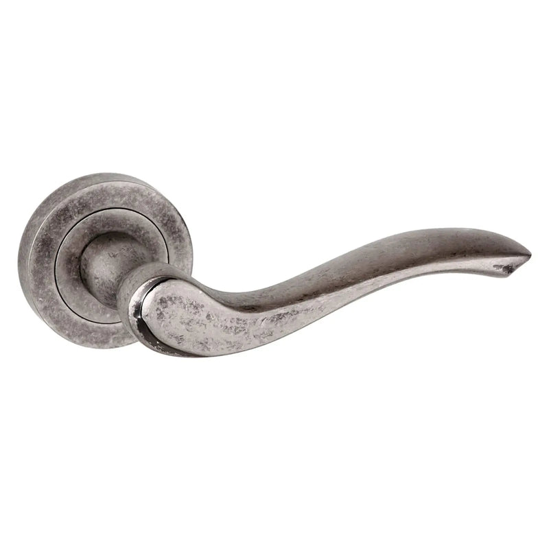 Atlantic Old English Warwick Lever Door Handle on Round Rose