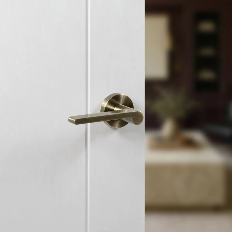 Atlantic Senza Pari Darrio Door Handle Pack (3 Lever Lock Set - 2.5" CE Sashlock, 3" Fire Rated Hinges x3)