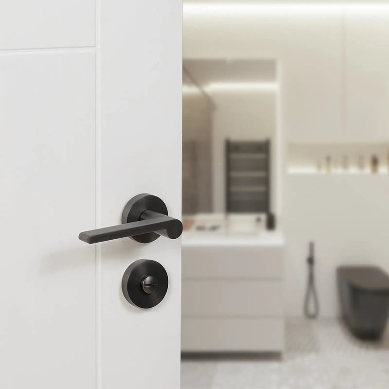 Atlantic Senza Pari Darrio Door Handle Pack (Latch Set - 2.5" CE Latch, 3" Fire Rated Hinges x3)