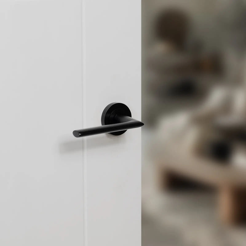 Atlantic STATUS Alabama Door Handle Pack (3 Lever Lock Set - 2.5" CE Sashlock, 4" Slim Knuckle Hinges x2)