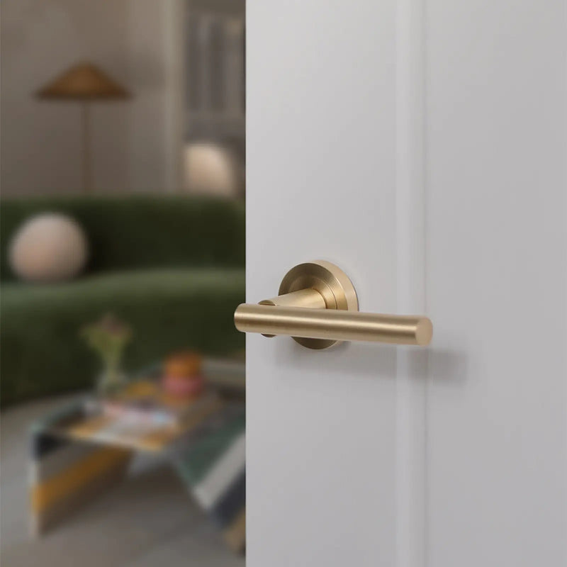 Atlantic STATUS Nebraska Door Handle Pack (Euro Lock Set - 2.5" CE Sashlock, 3" Fire Rated Hinges x3)