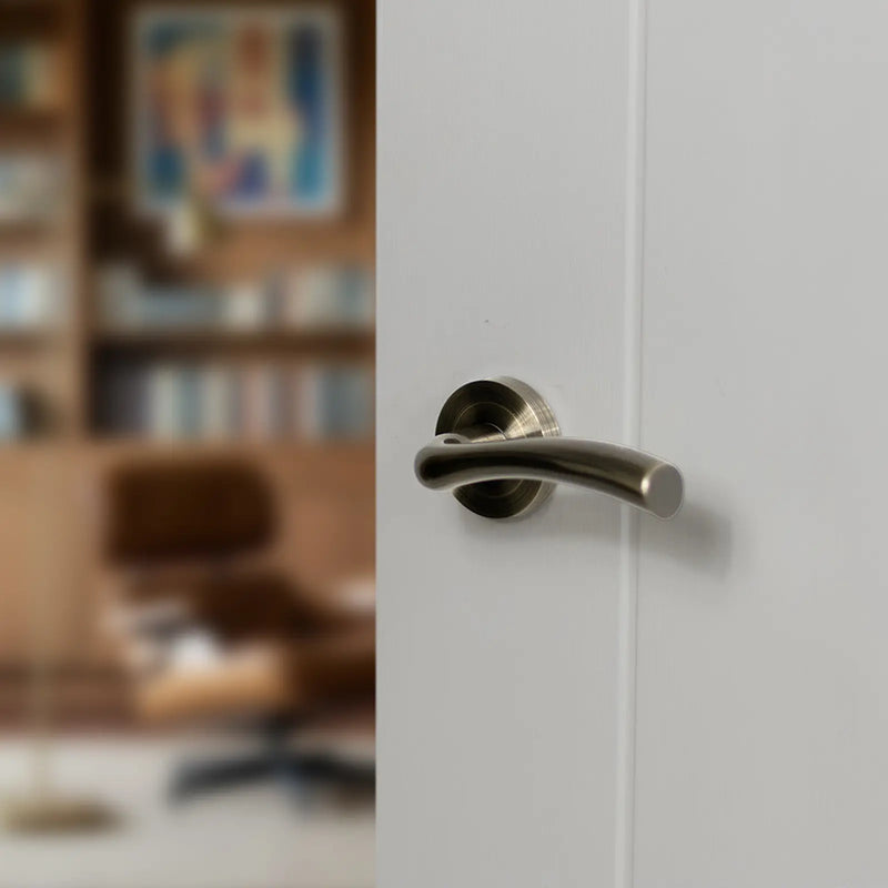 Atlantic STATUS Texas Door Handle Pack (Bathroom Set - 3" CE Bathroom Lock, 3" Fire Rated Hinges x3)