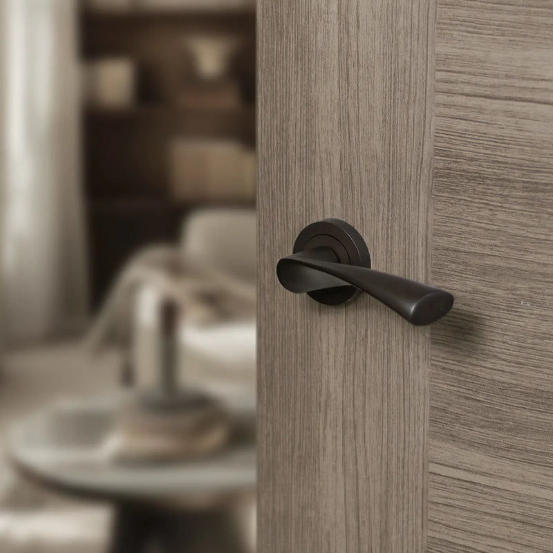 Atlantic STATUS Colorado Door Handle Pack (Bathroom Set - 3" CE Bathroom Lock, 4" Slim Knuckle Hinges x2)