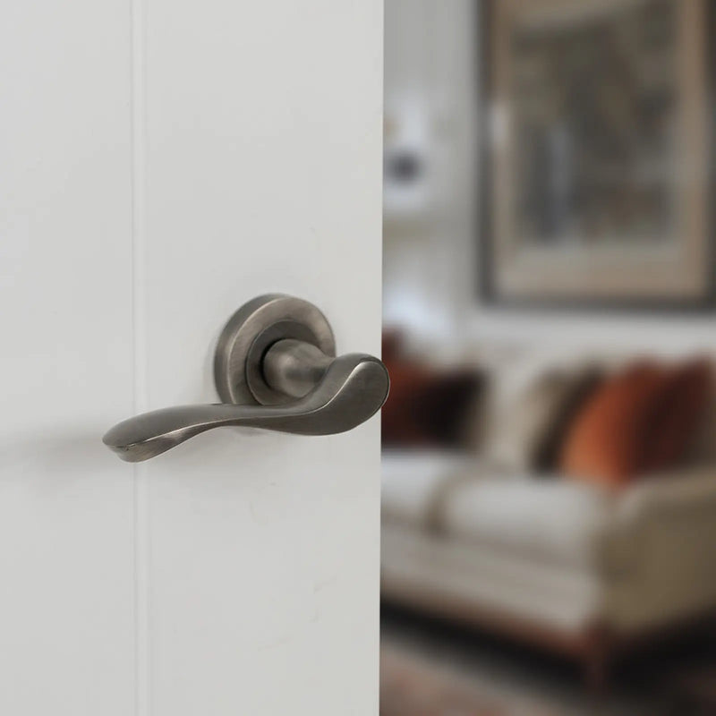 Atlantic Old English Warwick Door Handle Pack (Bathroom Set - 2.5" CE Bathroom Lock, 3" Fire Rated Hinges x3)
