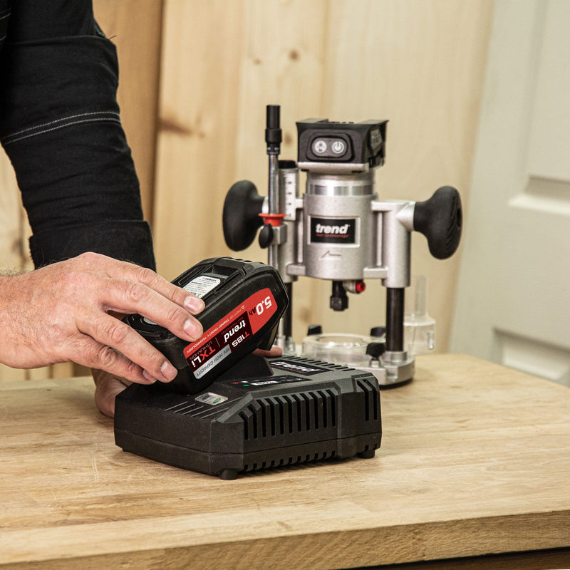 T18S/CH6A - T18S Fast Charger (240v) - UK & IRL sale only