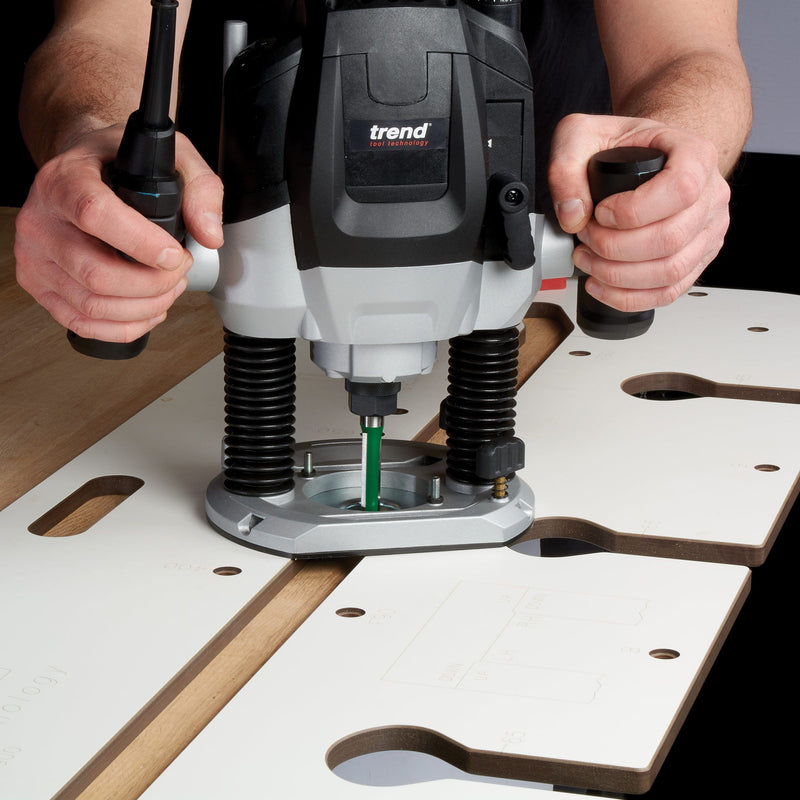 T7ELK - 1750W 1/2 inch Variable Speed Plunge Router 110V 16A UK & Ireland only